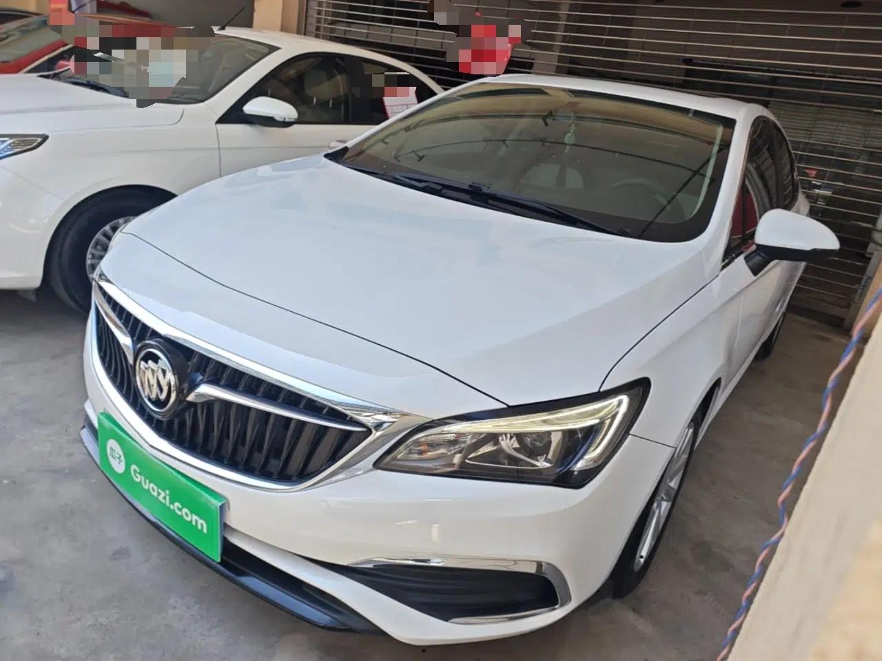 Buick Verano 2018 Sedan 15S Automatic Leading Model — миниатюра 1