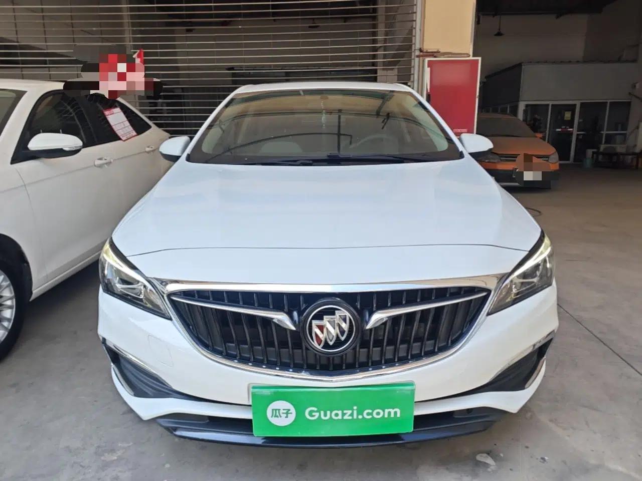 Buick Verano 2018 Sedan 15S Automatic Leading Model — миниатюра 2