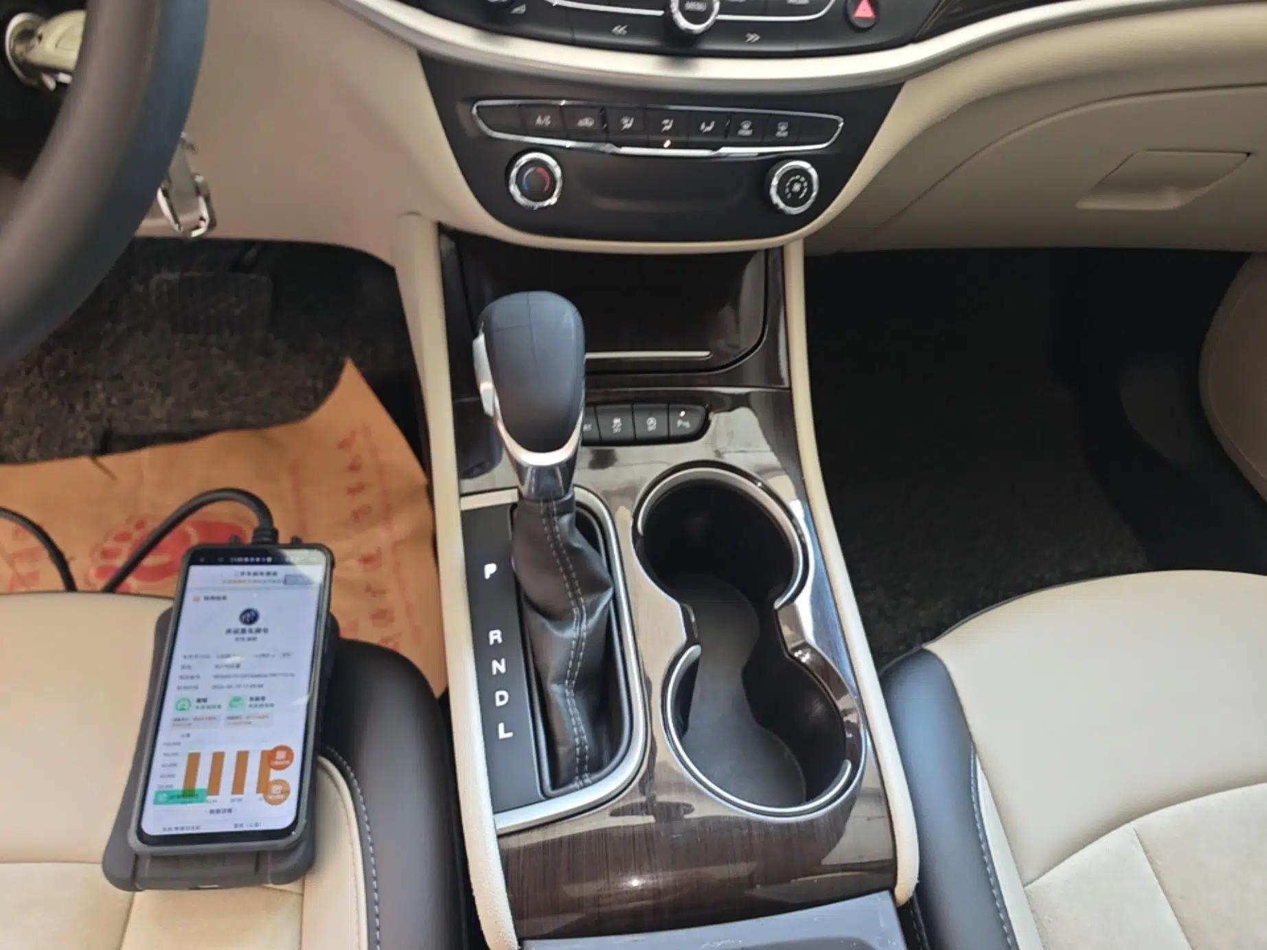Buick Verano 2018 Sedan 15S Automatic Leading Model — миниатюра 17