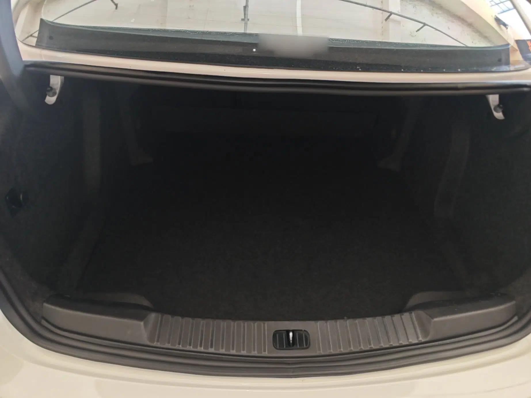 Buick Verano 2018 Sedan 15S Automatic Leading Model — миниатюра 22