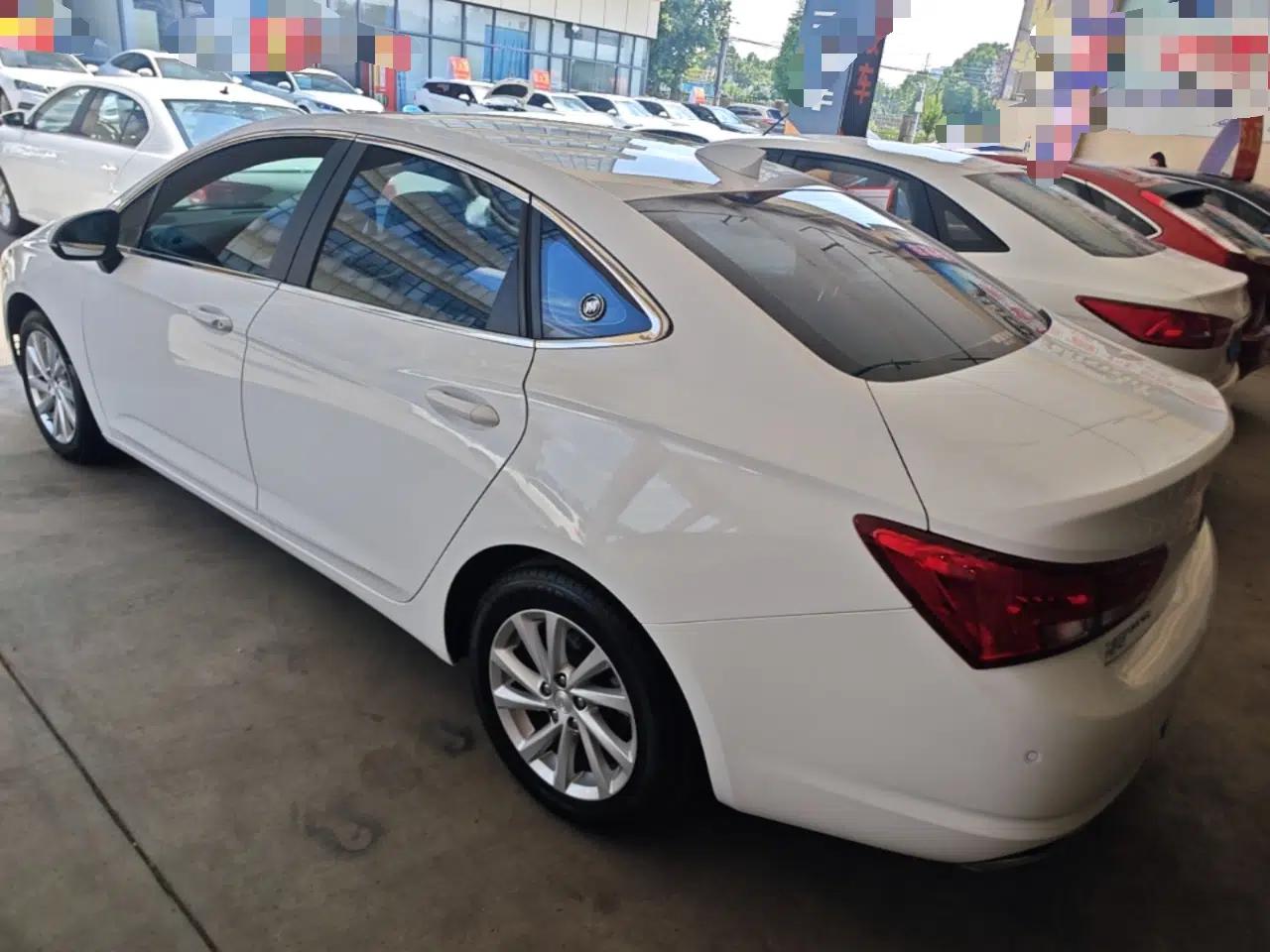 Buick Verano 2018 Sedan 15S Automatic Leading Model — миниатюра 4