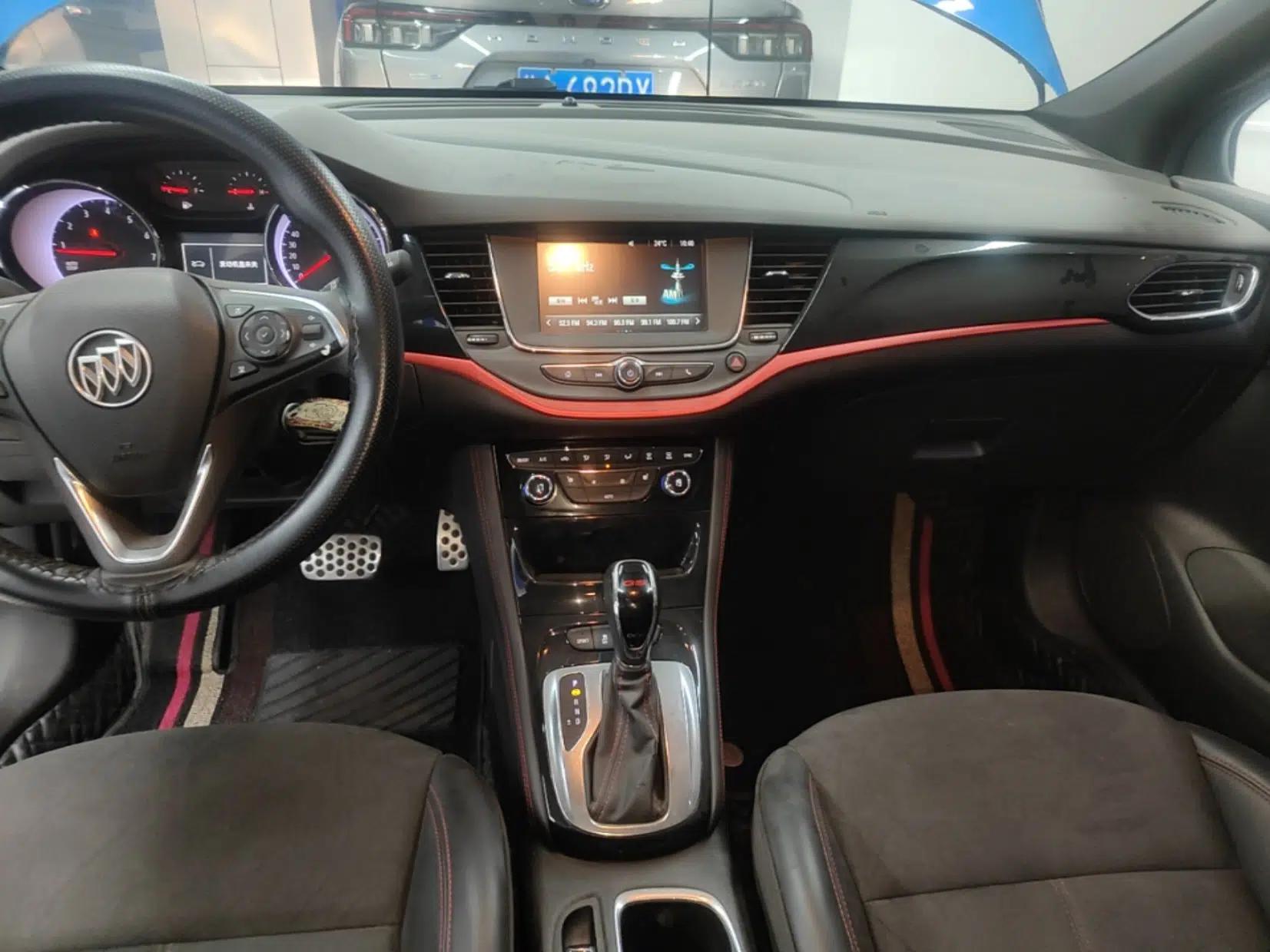 Buick Verano 2016 Hatchback GS 20T Dual-Clutch Passionate Sporty Model — миниатюра 16