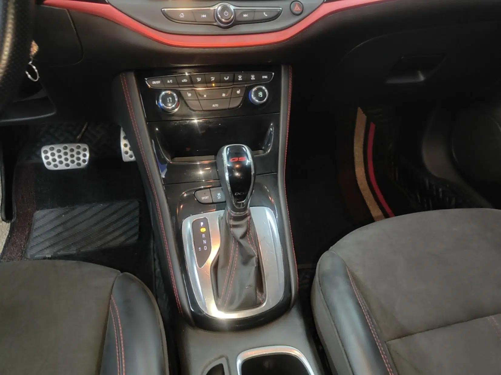 Buick Verano 2016 Hatchback GS 20T Dual-Clutch Passionate Sporty Model — миниатюра 17