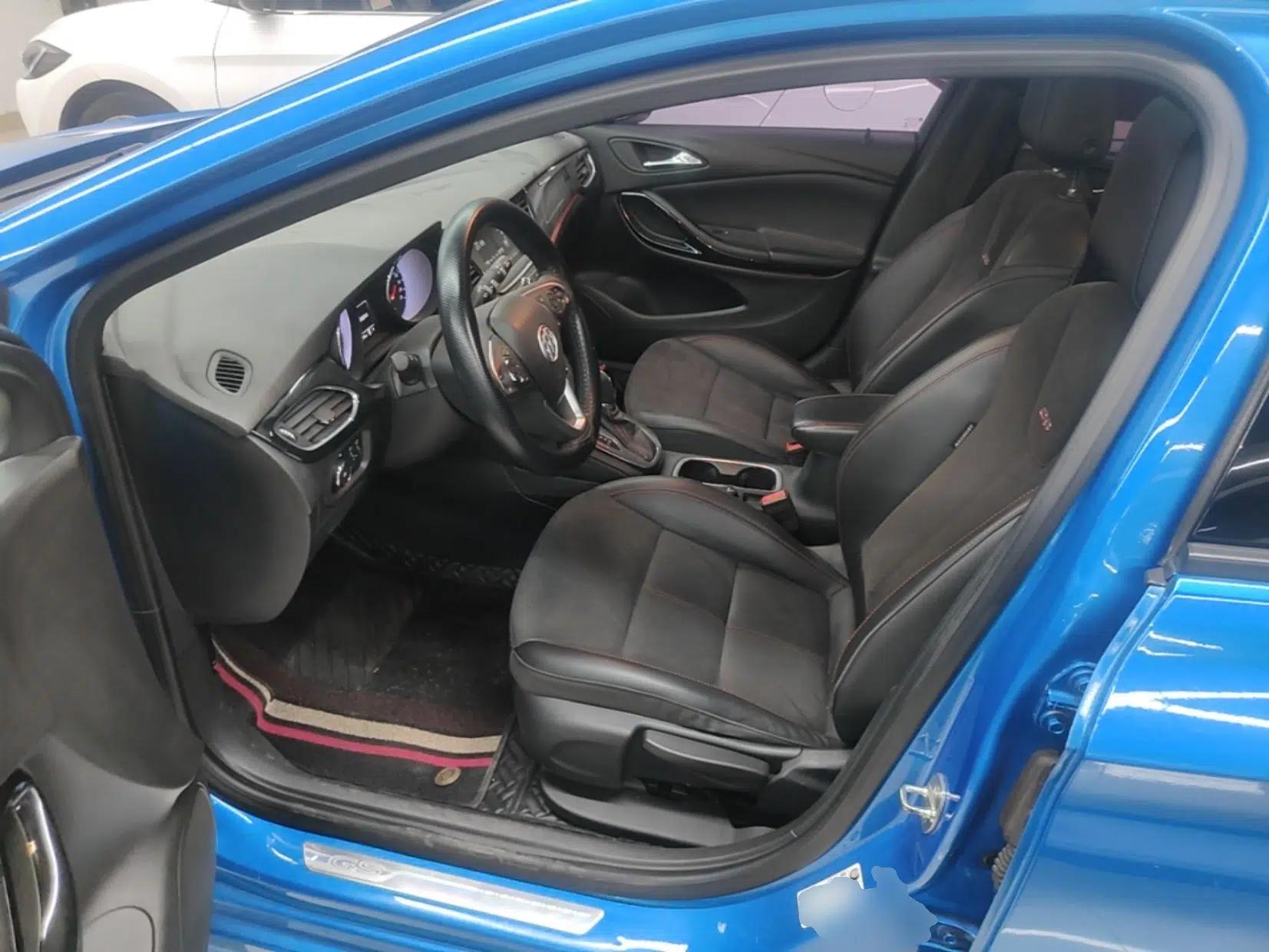 Buick Verano 2016 Hatchback GS 20T Dual-Clutch Passionate Sporty Model — миниатюра 18