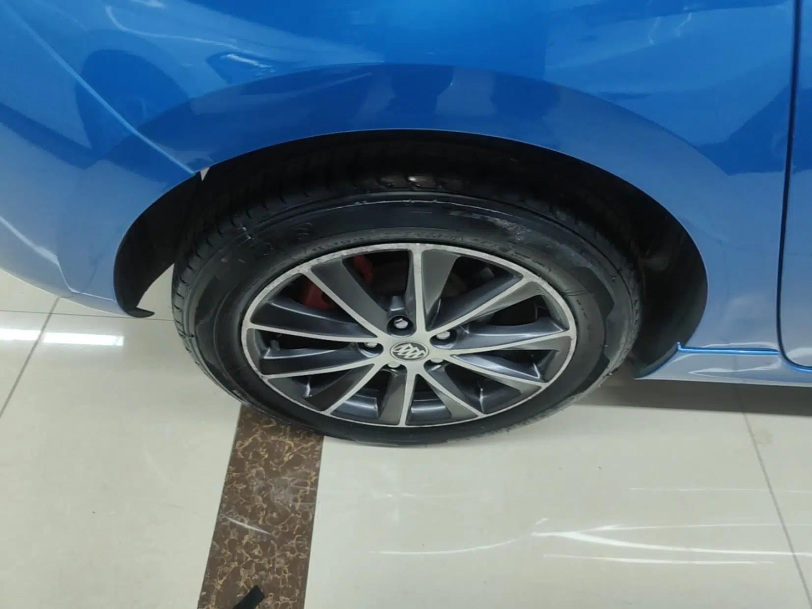 Buick Verano 2016 Hatchback GS 20T Dual-Clutch Passionate Sporty Model — миниатюра 10