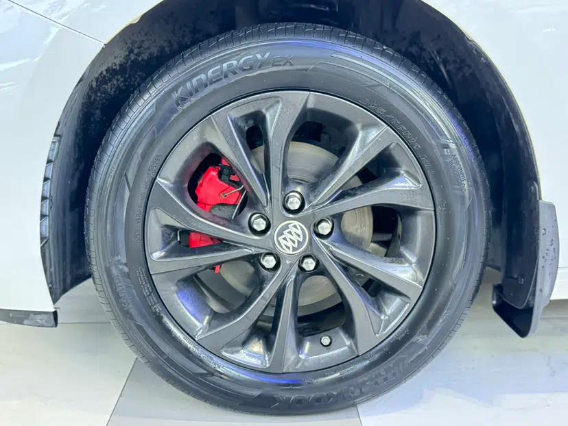 Buick Verano 2023 Pro GS Hunter Wind Edition — миниатюра 3