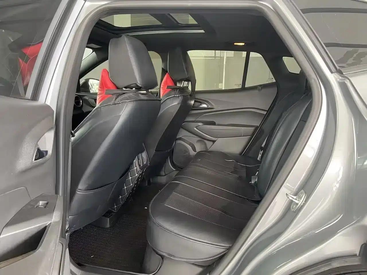 2022 Geely Xingmairo 1.5T CVT RS Bee Edition — миниатюра 8