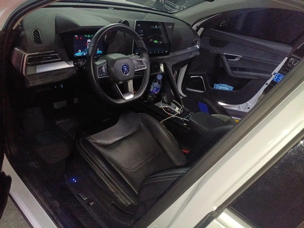BYD Song Pro New Energy 2019 DM 1.5T Four-Wheel Drive Performance Edition Deluxe Model — миниатюра 16