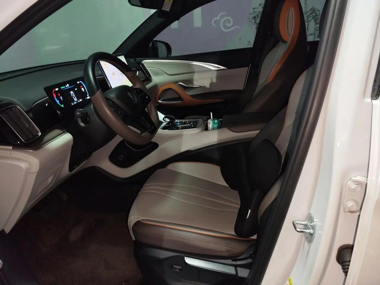 BYD Song Pro New Energy 2022 DM-i 51km Luxury Model — миниатюра 16