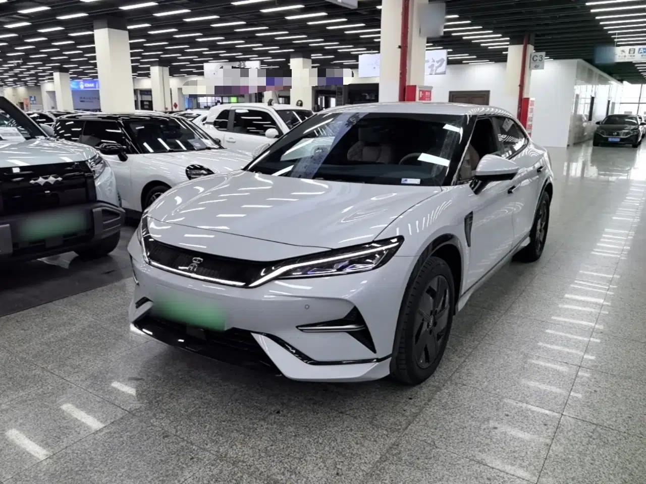 BYD Song L EV 2025 550 km Excellence Version — миниатюра 1