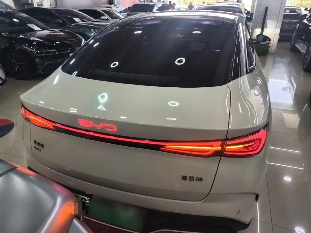 BYD Seal 06 New Energy 2024 DM-i 80KM Luxury Model — миниатюра 5