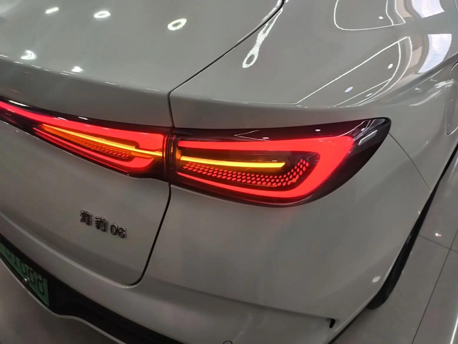 BYD Seal 06 New Energy 2024 DM-i 80KM Luxury Model — миниатюра 7
