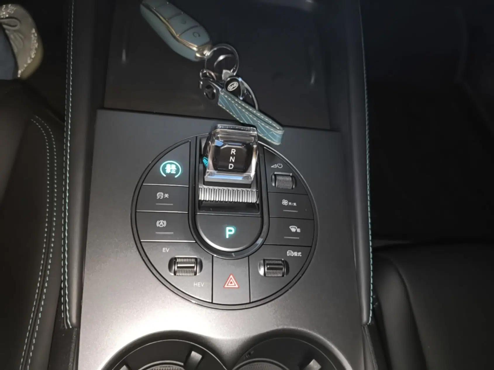 BYD Seal 06 New Energy 2024 DM-i 80KM Prestige Model — миниатюра 17