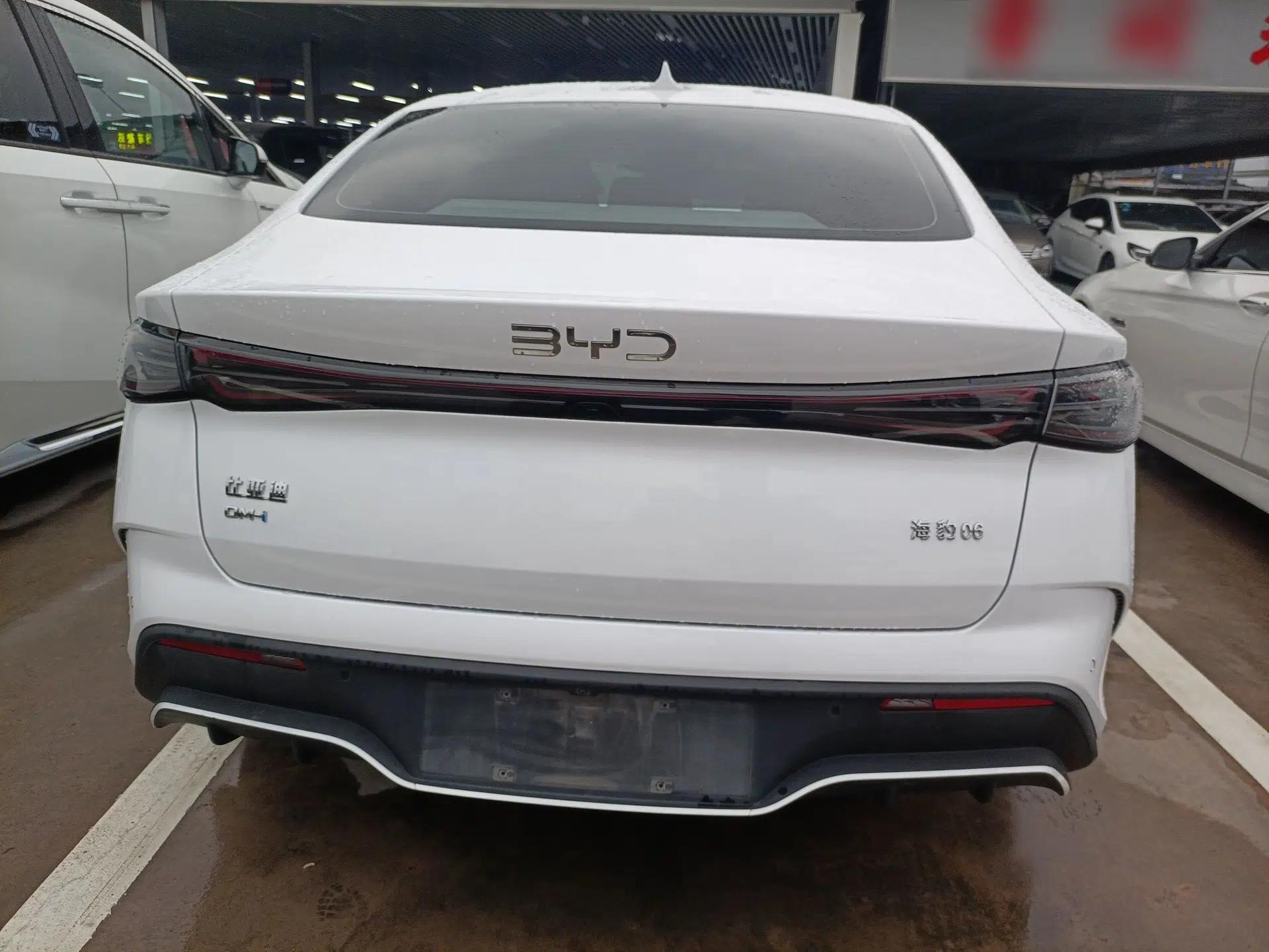 BYD Seal 06 New Energy 2024 DM-i 120KM Prestige Model — миниатюра 5