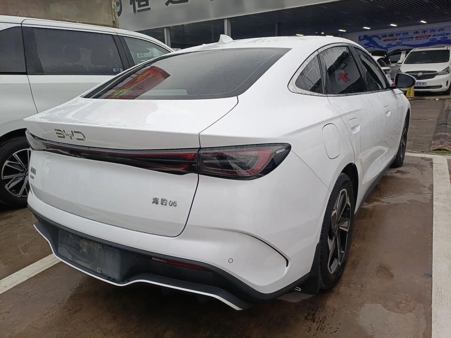 BYD Seal 06 New Energy 2024 DM-i 120KM Prestige Model — миниатюра 6