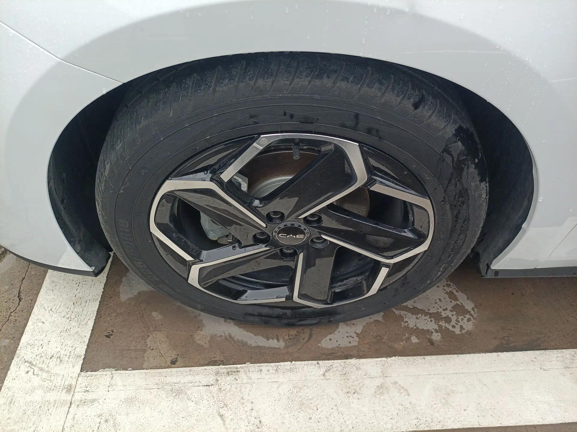BYD Seal 06 New Energy 2024 DM-i 120KM Prestige Model — миниатюра 8