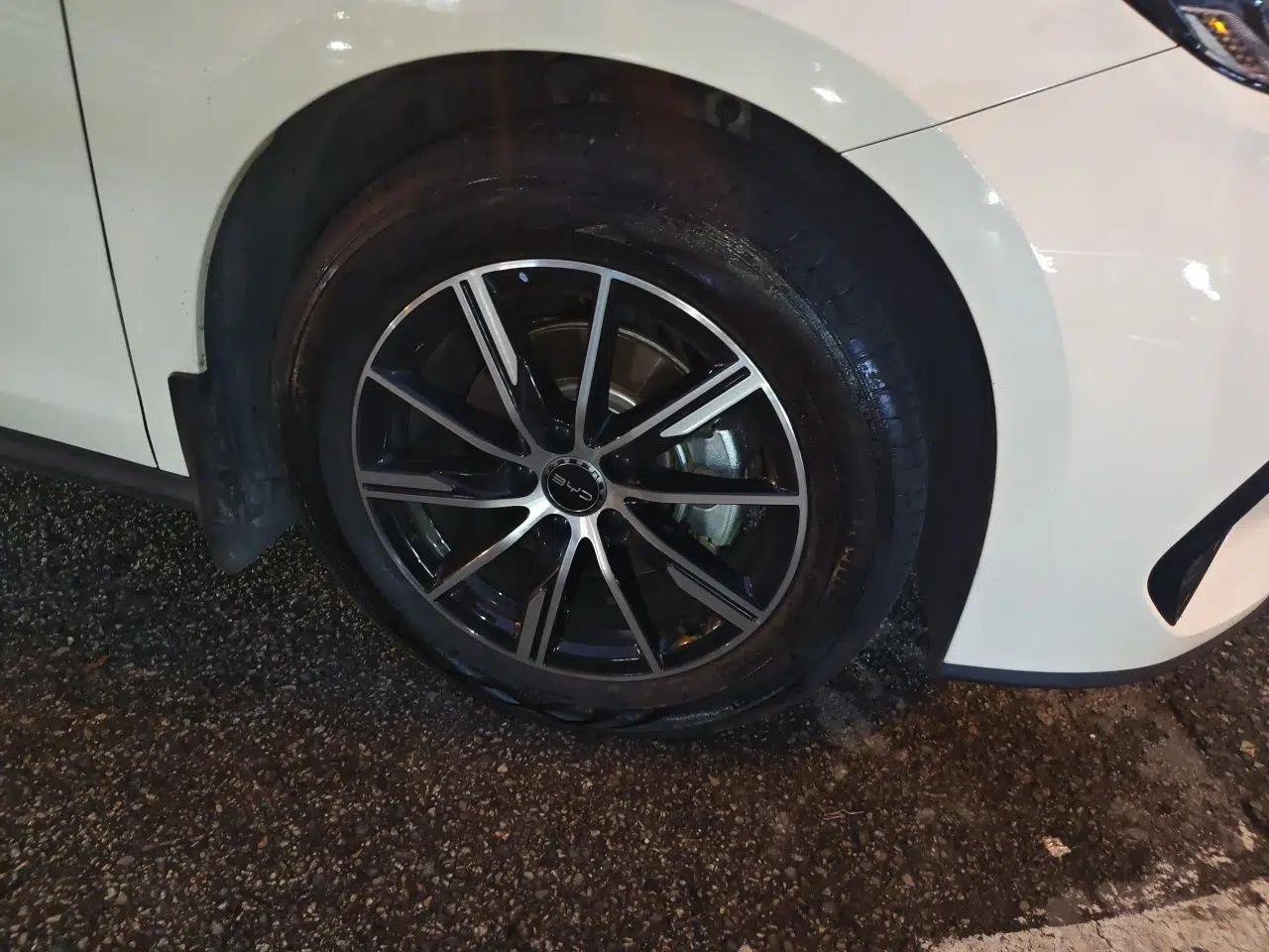 BYD Seal 06 New Energy 2024 DM-i 80KM Prestige Model — миниатюра 8
