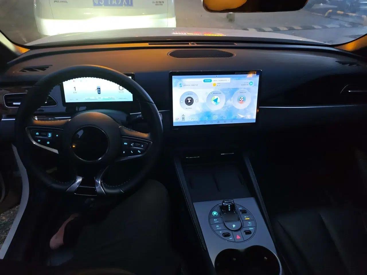 BYD Seal 06 New Energy 2024 DM-i 80KM Prestige Model — миниатюра 10