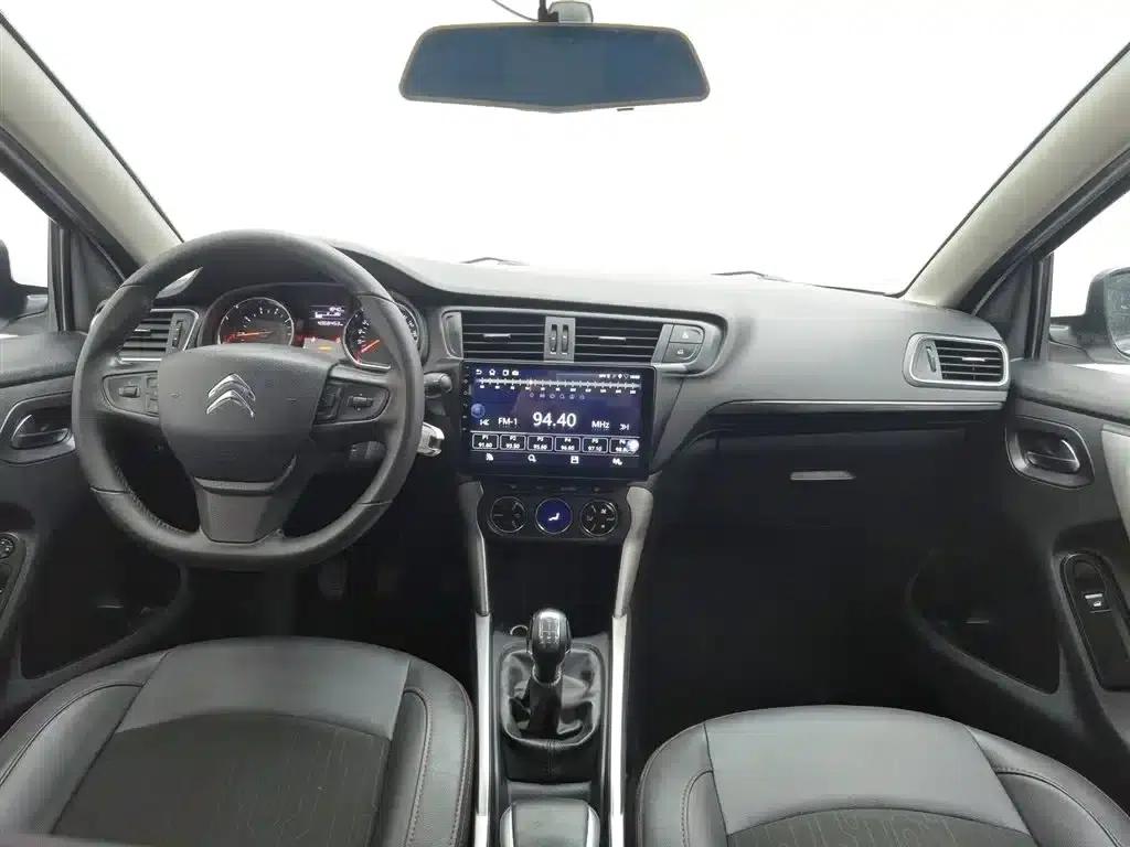 Citroën C3-XR 2015 1.6L Manual Pioneer Edition — миниатюра 5