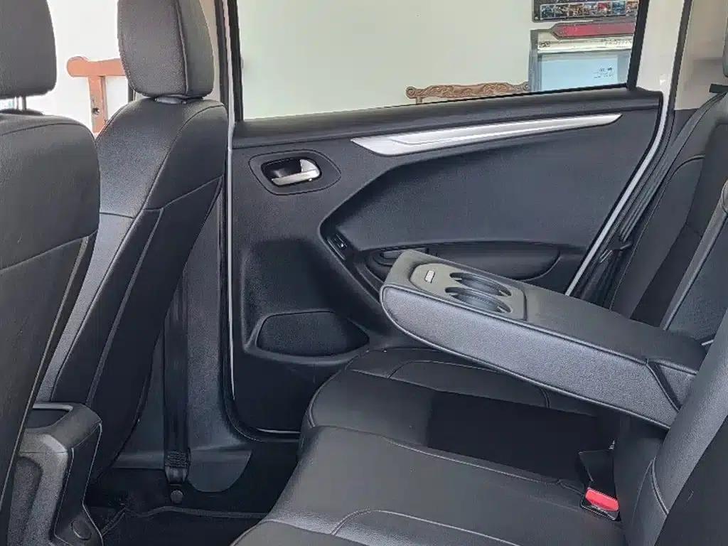 Citroën C3-XR 2017 1.6L Automatic Pioneer Edition — миниатюра 5