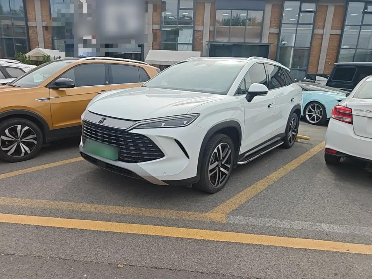 BYD Song L DM-i 2024 112 km Beyond Edition — миниатюра 1