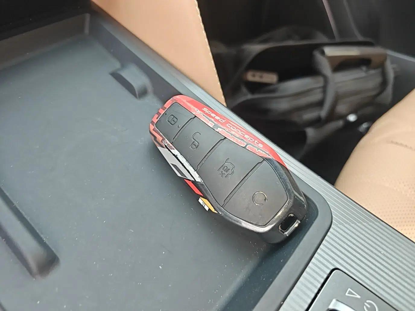 BYD Song L DM-i 2024 112 km Beyond Edition — миниатюра 12