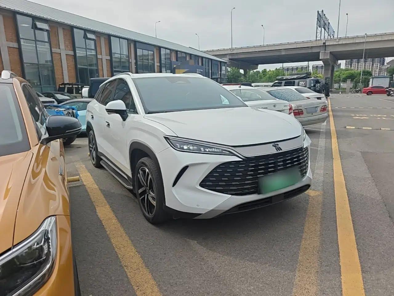 BYD Song L DM-i 2024 112 km Beyond Edition — миниатюра 3