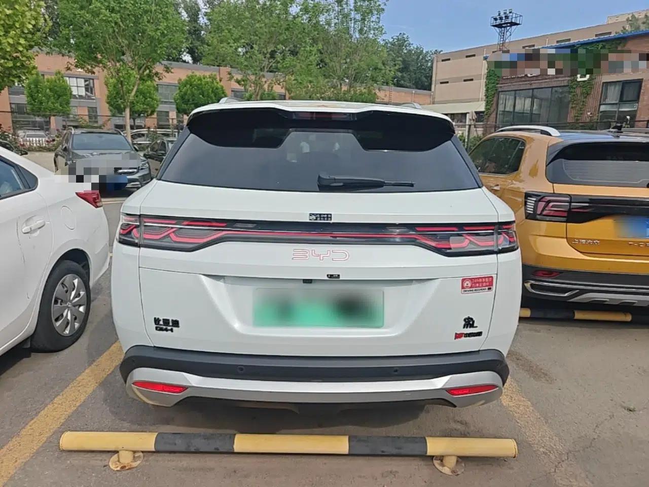 BYD Song L DM-i 2024 112 km Beyond Edition — миниатюра 5