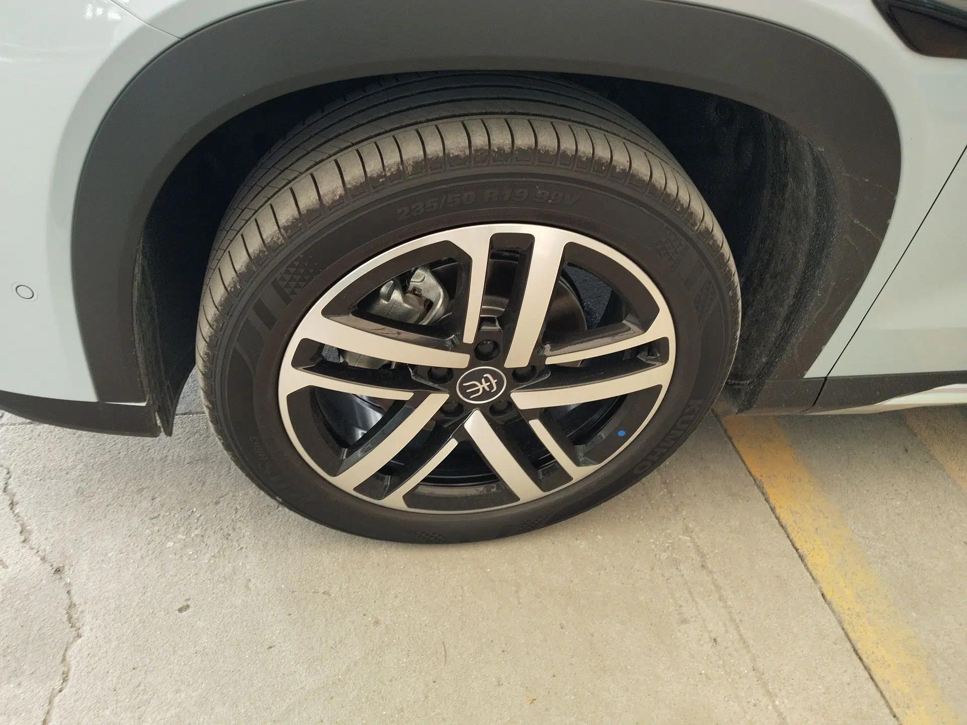 BYD Song L DM-i 2025 Intelligent Driving Version 112 km Leading Trim — миниатюра 8