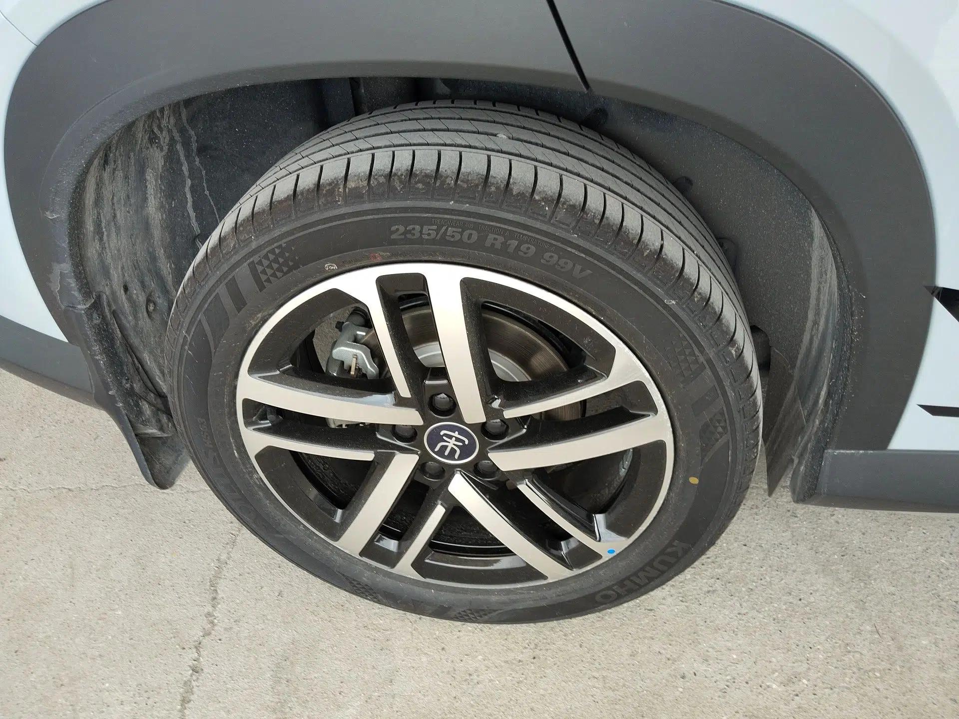 BYD Song L DM-i 2025 Intelligent Driving Version 112 km Leading Trim — миниатюра 10