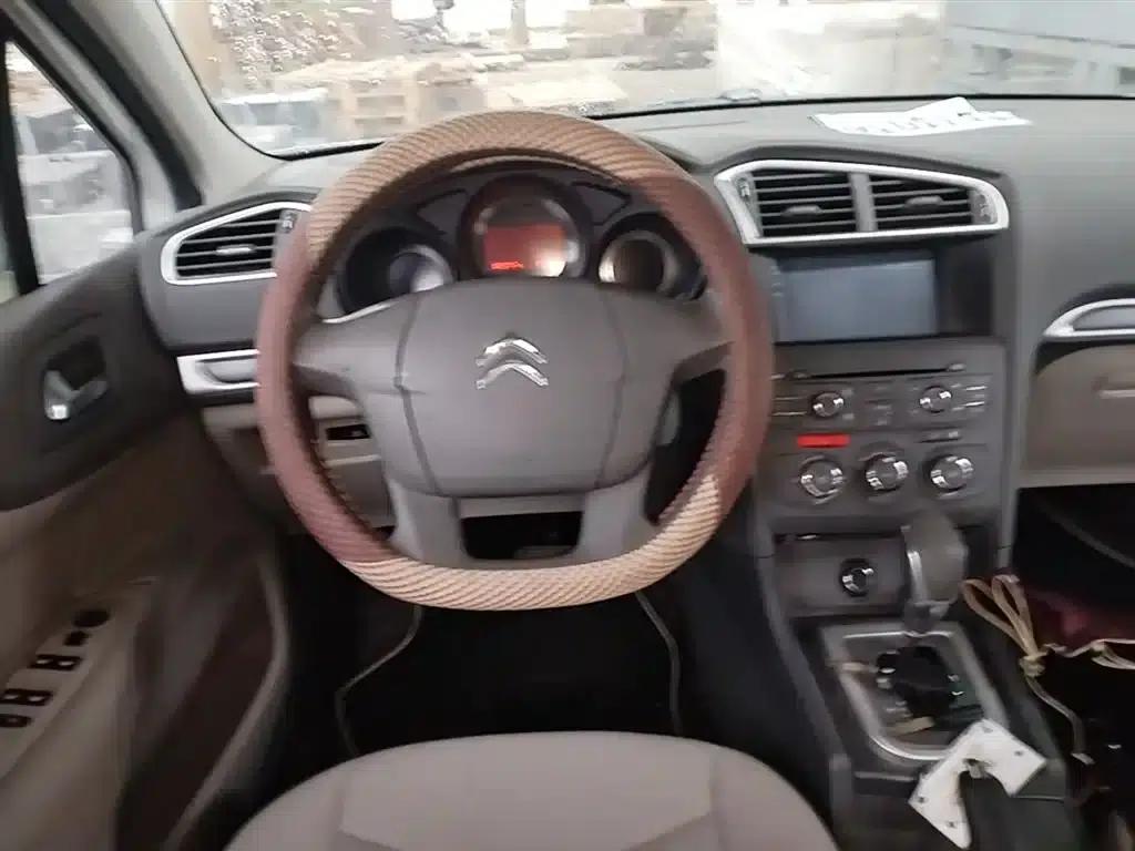Citroën C4L 2015 1.8L Automatic Leading Edition — миниатюра 11