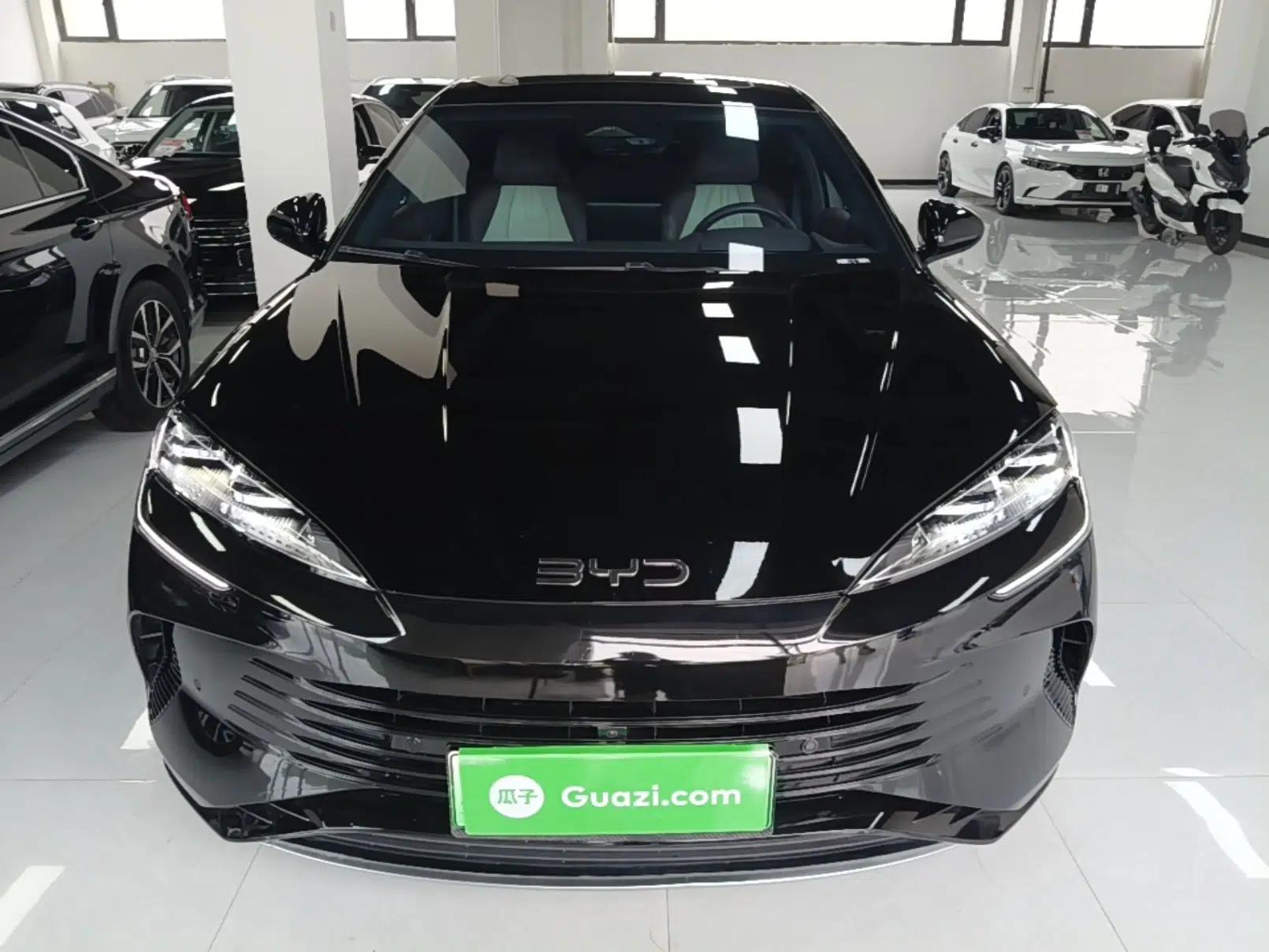 BYD Seal 2023 DM-i 1.5T 121km Flagship Model — миниатюра 2