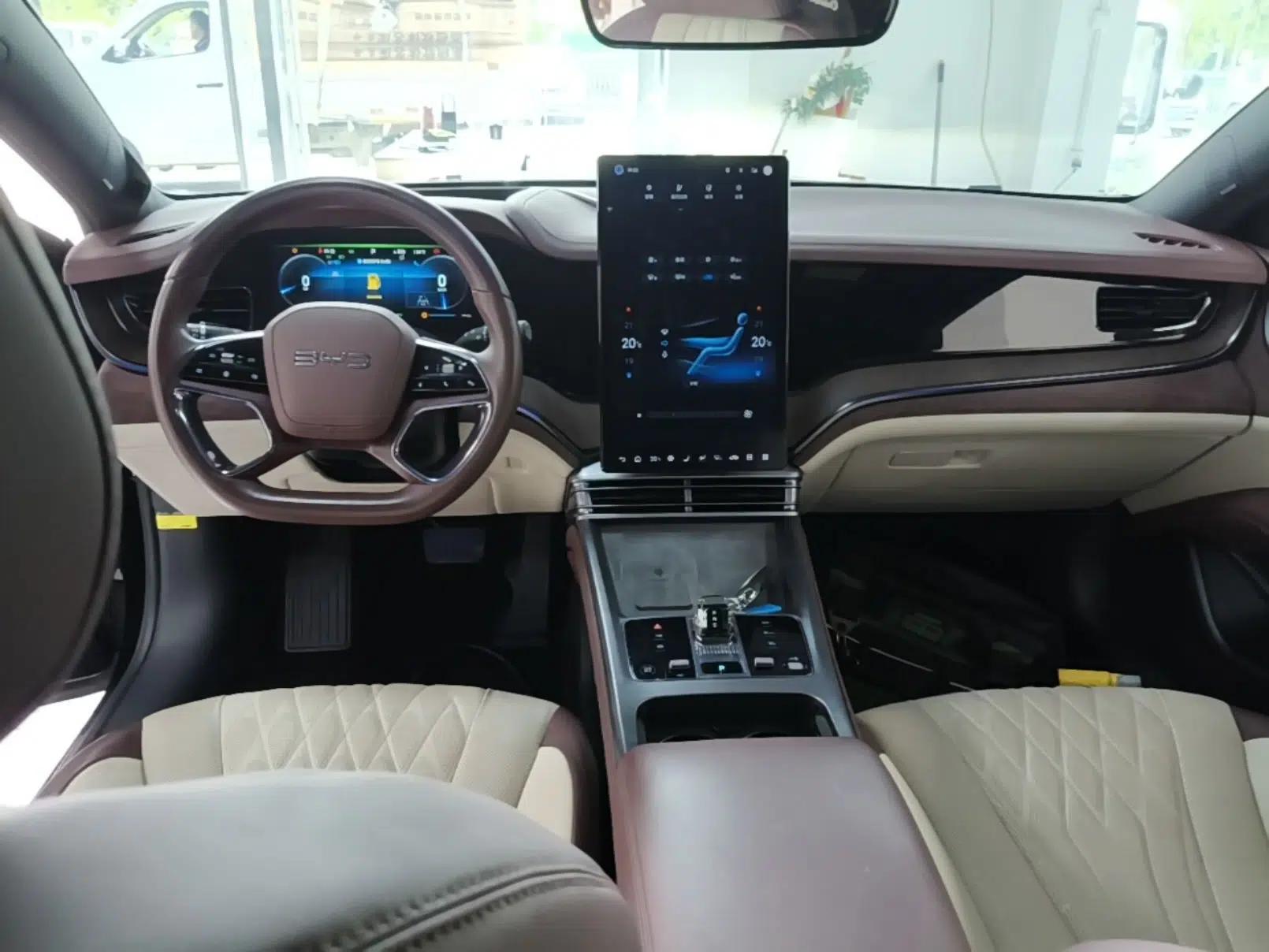 BYD Seal 2023 DM-i 1.5T 121km Flagship Model — миниатюра 13