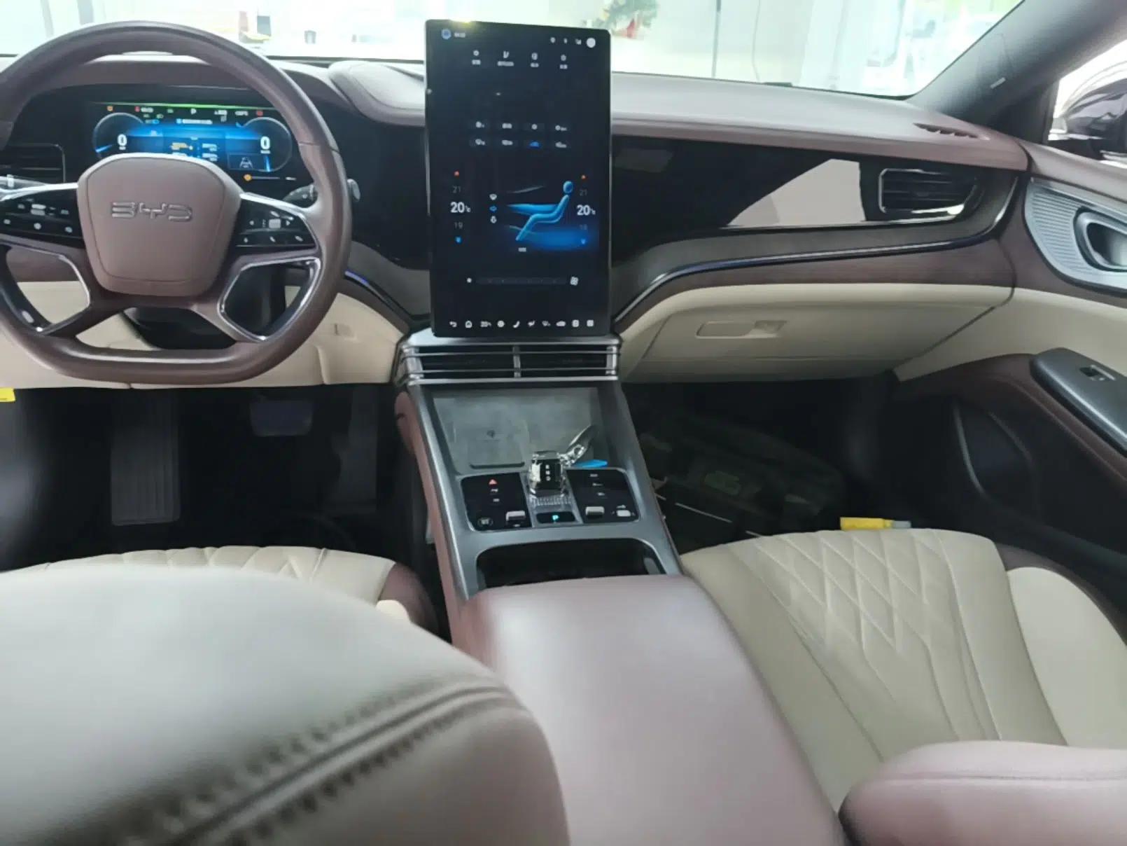 BYD Seal 2023 DM-i 1.5T 121km Flagship Model — миниатюра 17