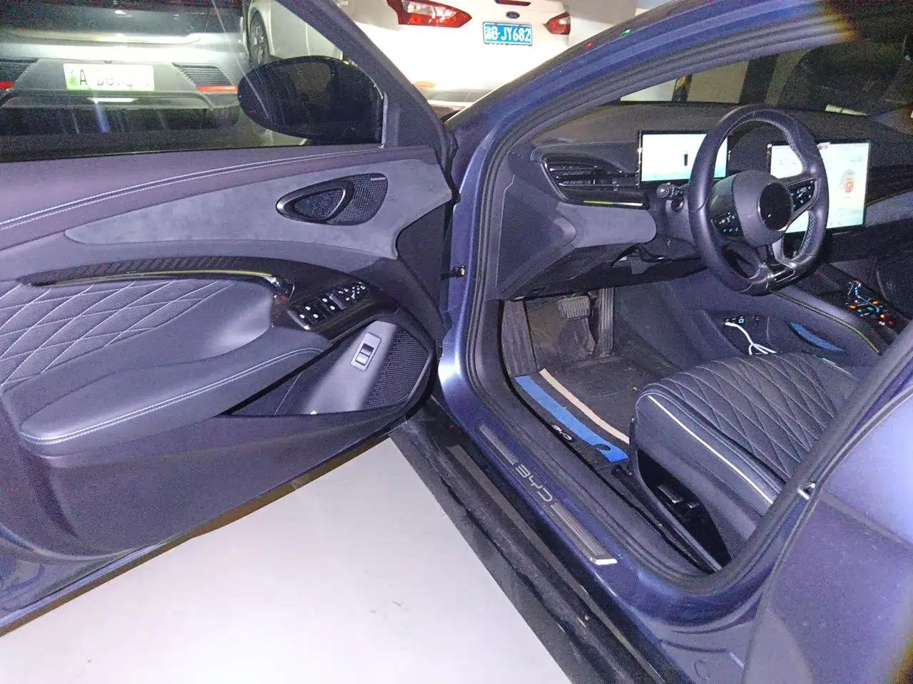 BYD Seal 2022 550 km Standard Range Rear-Wheel Drive Prestige Version — миниатюра 17