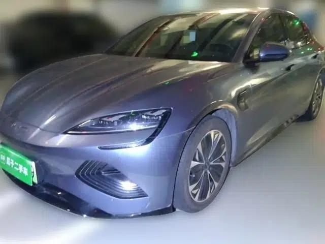 BYD Seal 2022 550 km Standard Range Rear-Wheel Drive Prestige Version