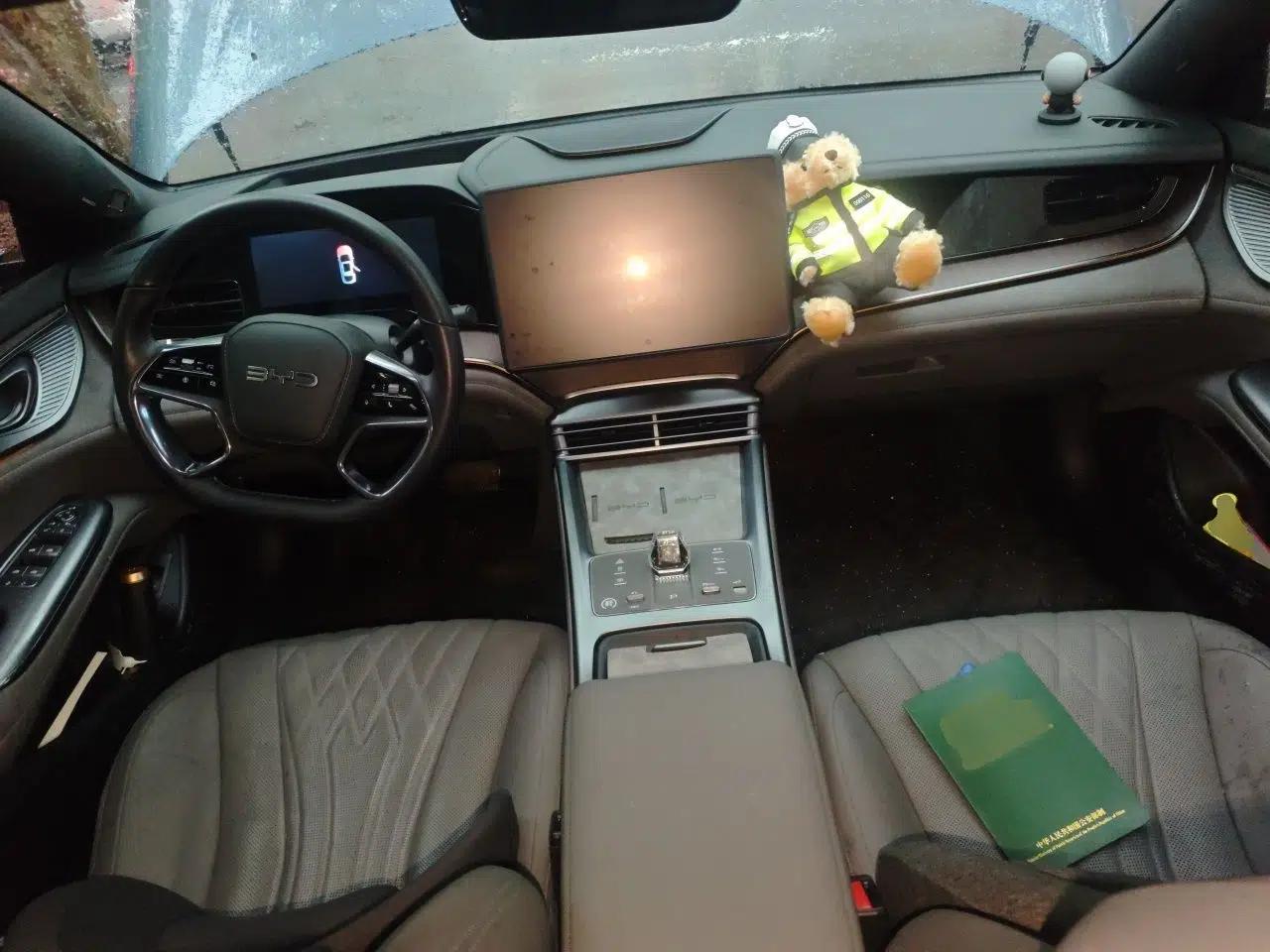 BYD Seal 2024 HONOR Edition DM-i 1.5T 121km Flagship Model — миниатюра 10