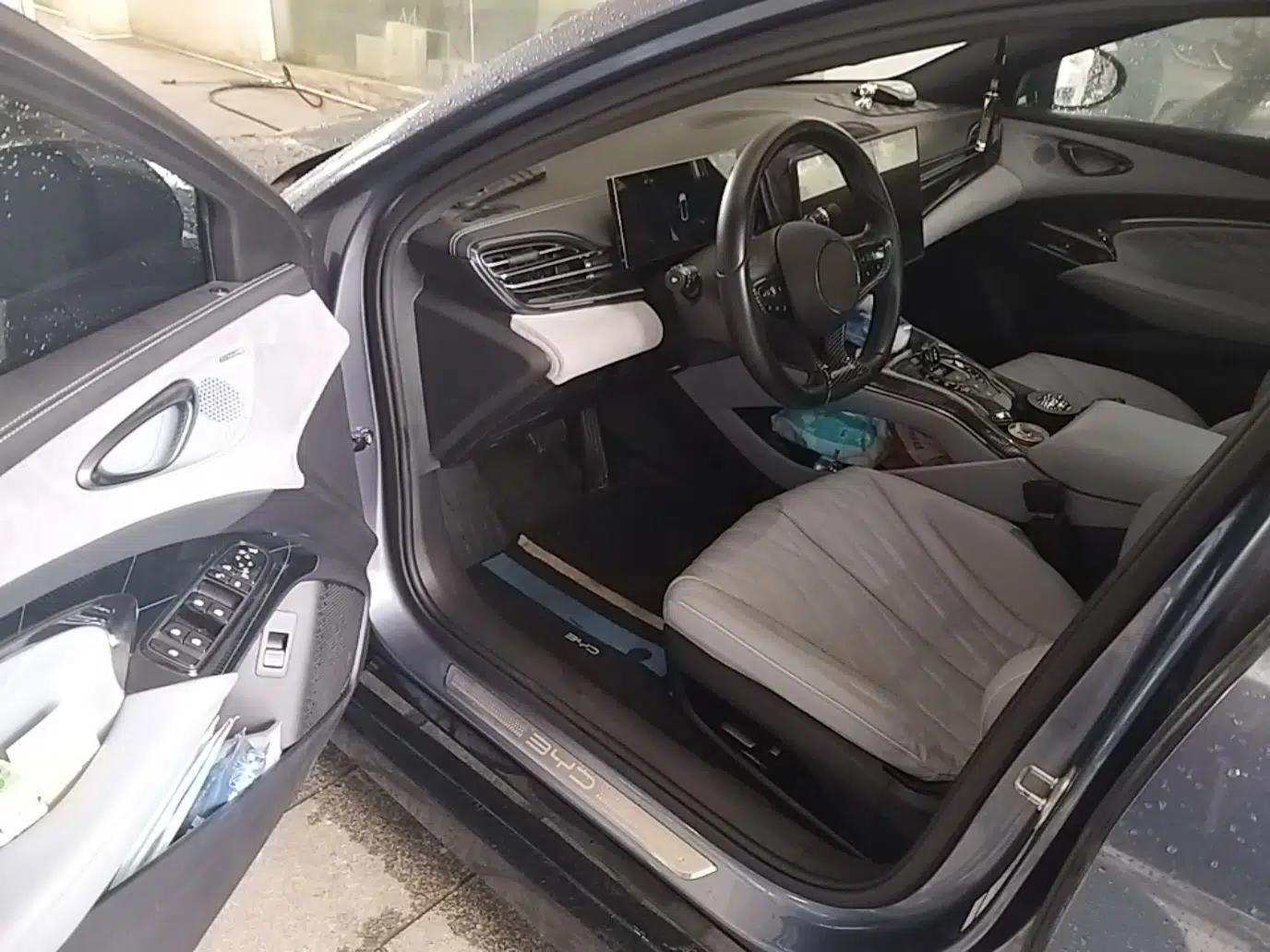 BYD Seal 2022 550 km Standard Range Rear-Wheel Drive Prestige Version — миниатюра 19