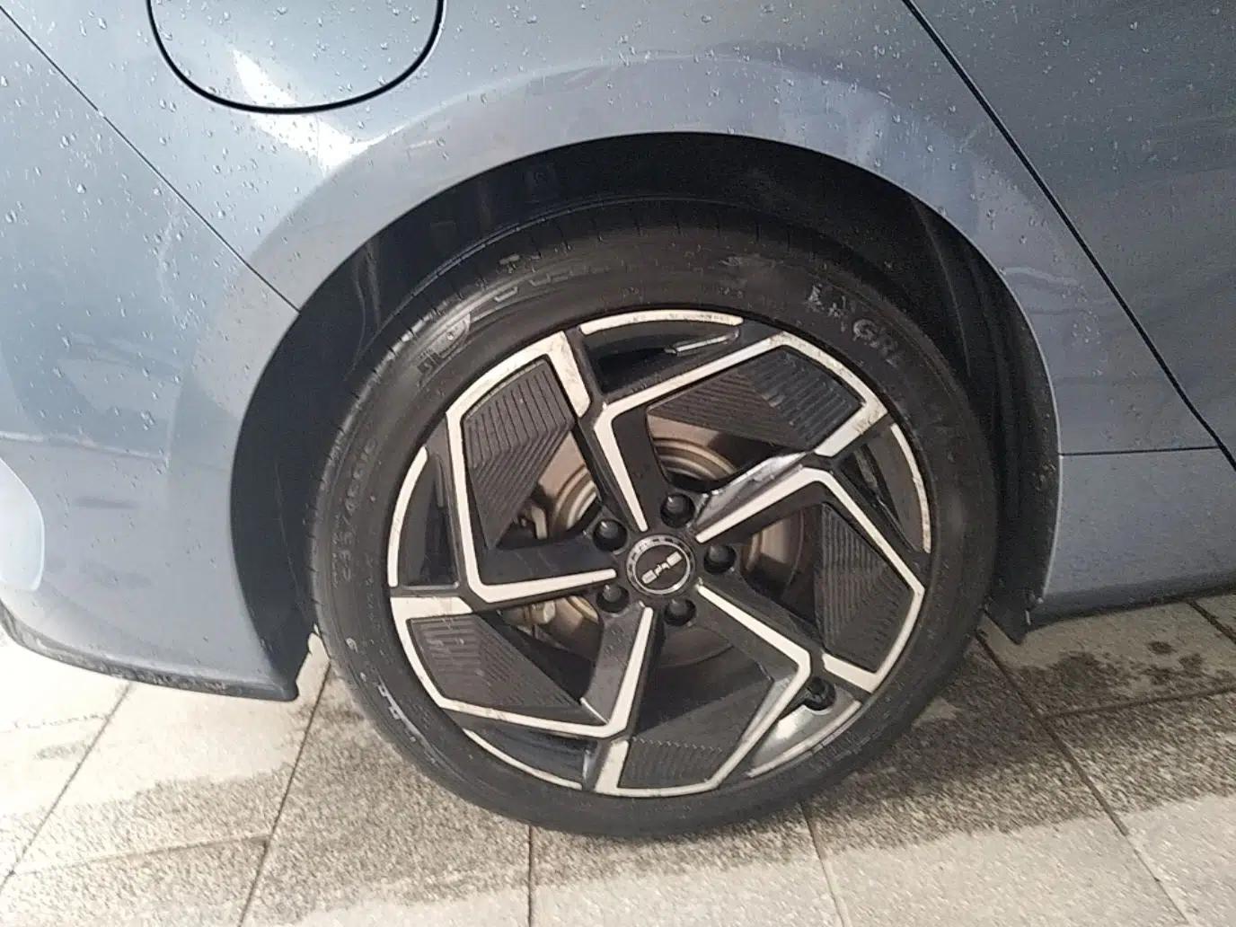BYD Seal 2022 550 km Standard Range Rear-Wheel Drive Prestige Version — миниатюра 10
