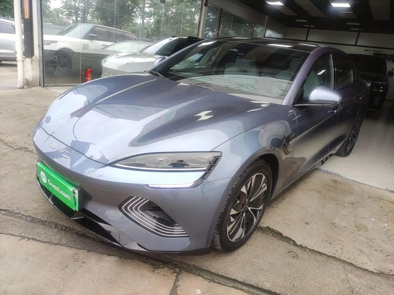 BYD Seal 2022 550 km Standard Range Rear-Wheel Drive Elite Version — миниатюра 1