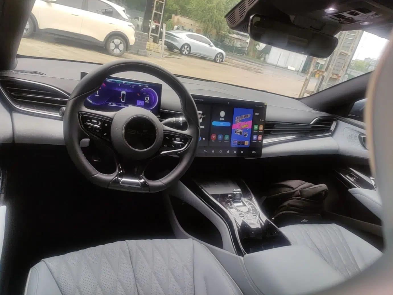 BYD Seal 2022 550 km Standard Range Rear-Wheel Drive Elite Version — миниатюра 12