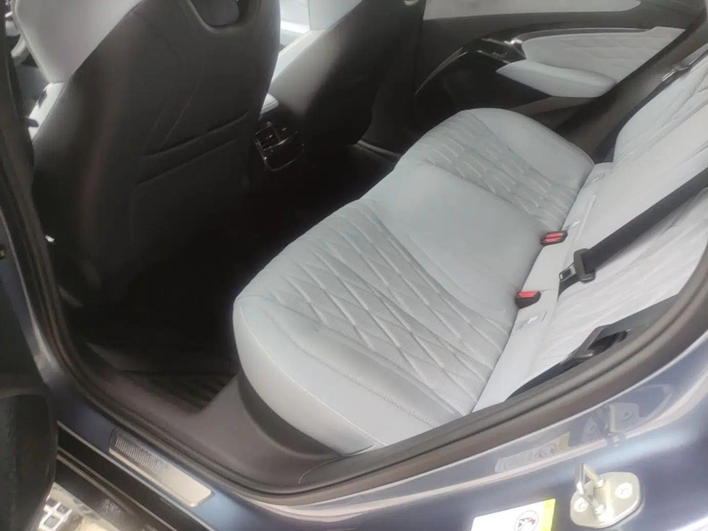 BYD Seal 2022 550 km Standard Range Rear-Wheel Drive Elite Version — миниатюра 19