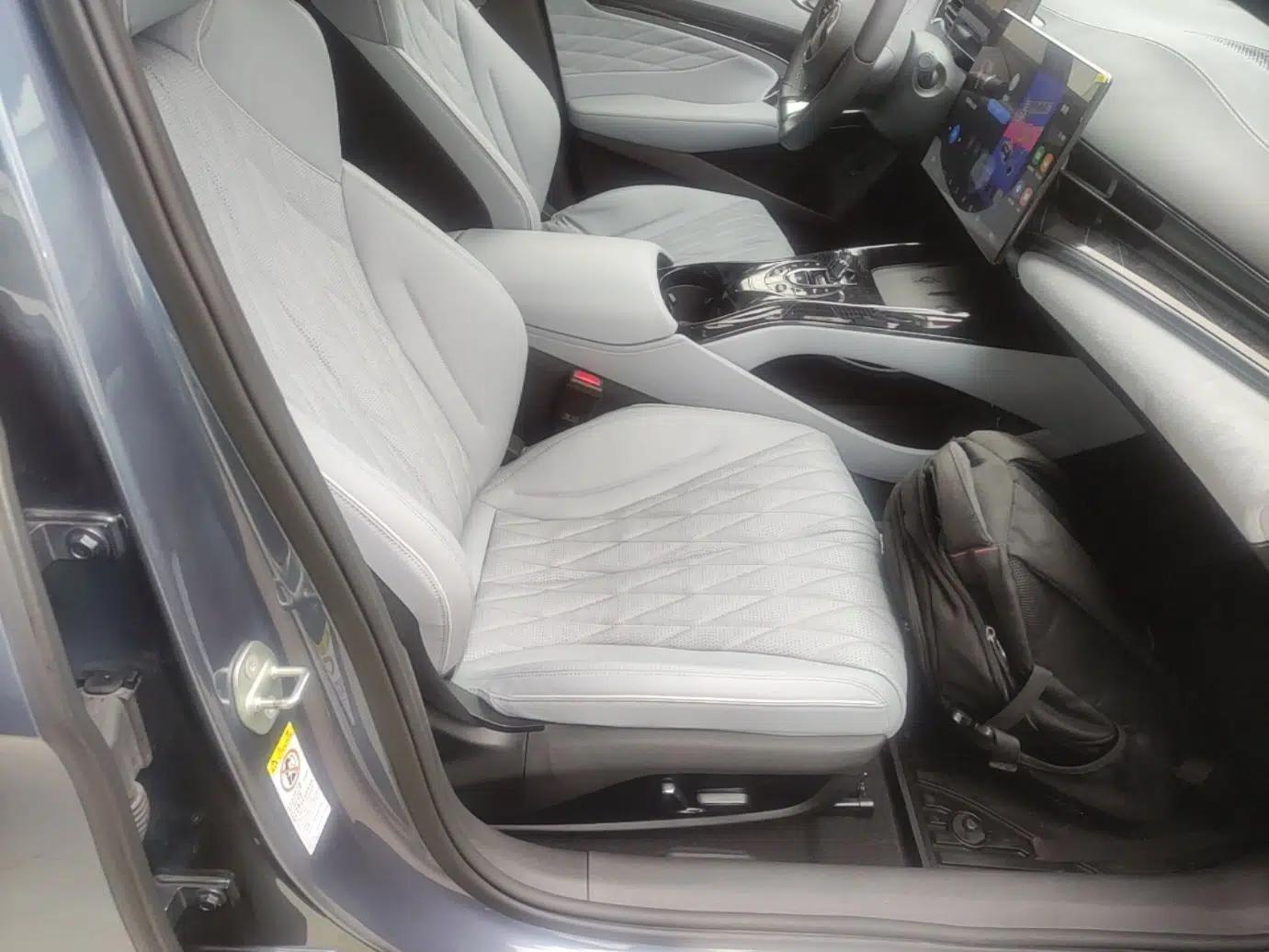 BYD Seal 2022 550 km Standard Range Rear-Wheel Drive Elite Version — миниатюра 23