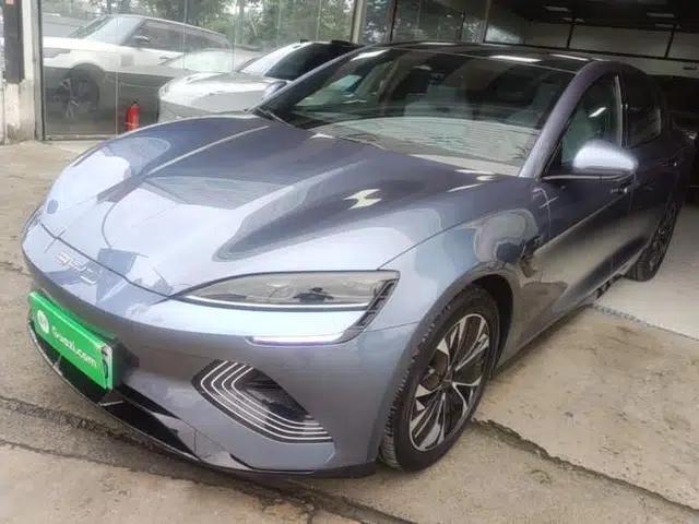 BYD Seal 2022 550 km Standard Range Rear-Wheel Drive Elite Version