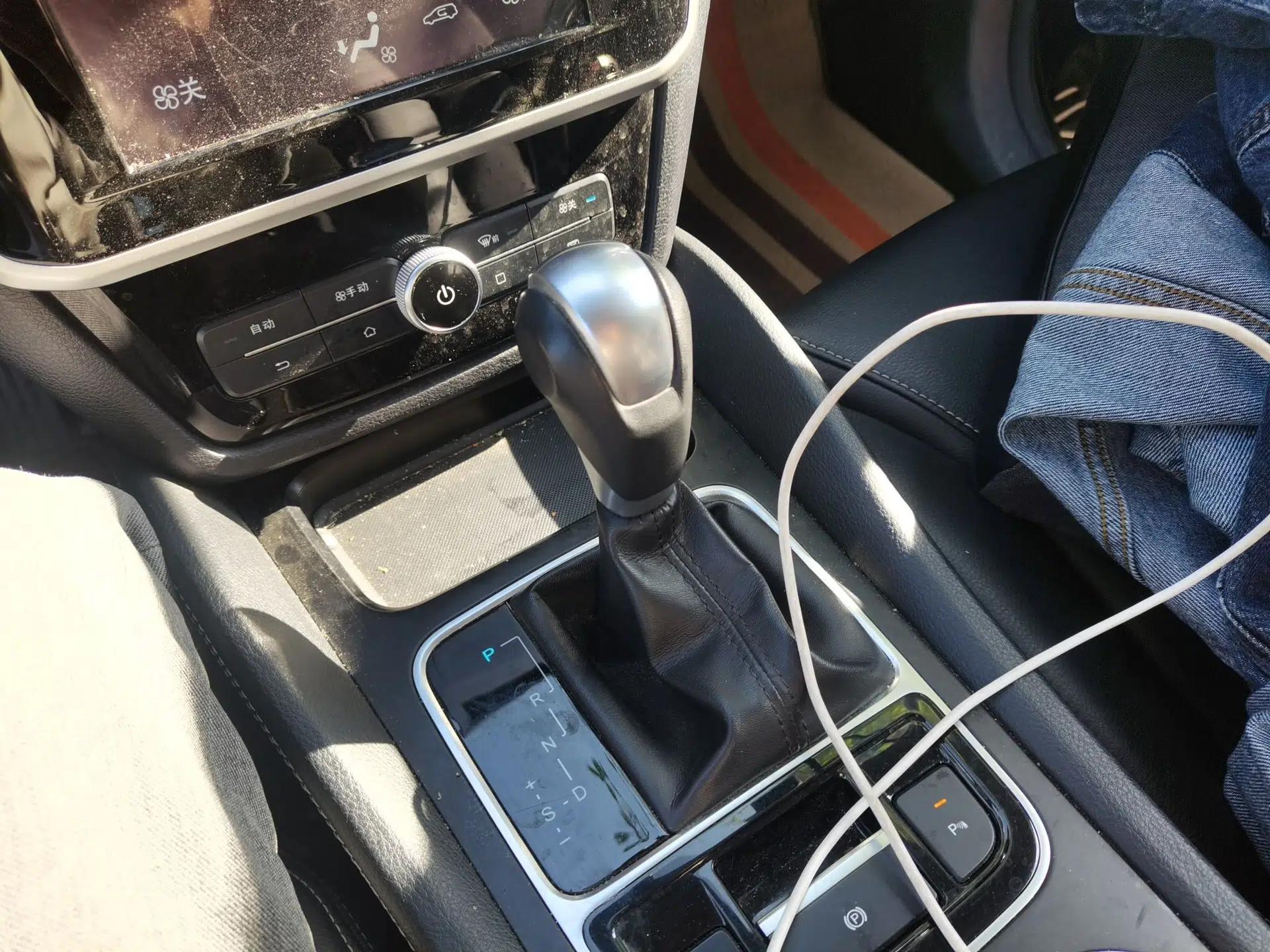 BYD Song MAX 2018 1.5T Automatic Smart Connect Elite Model with 6 Seats — миниатюра 15