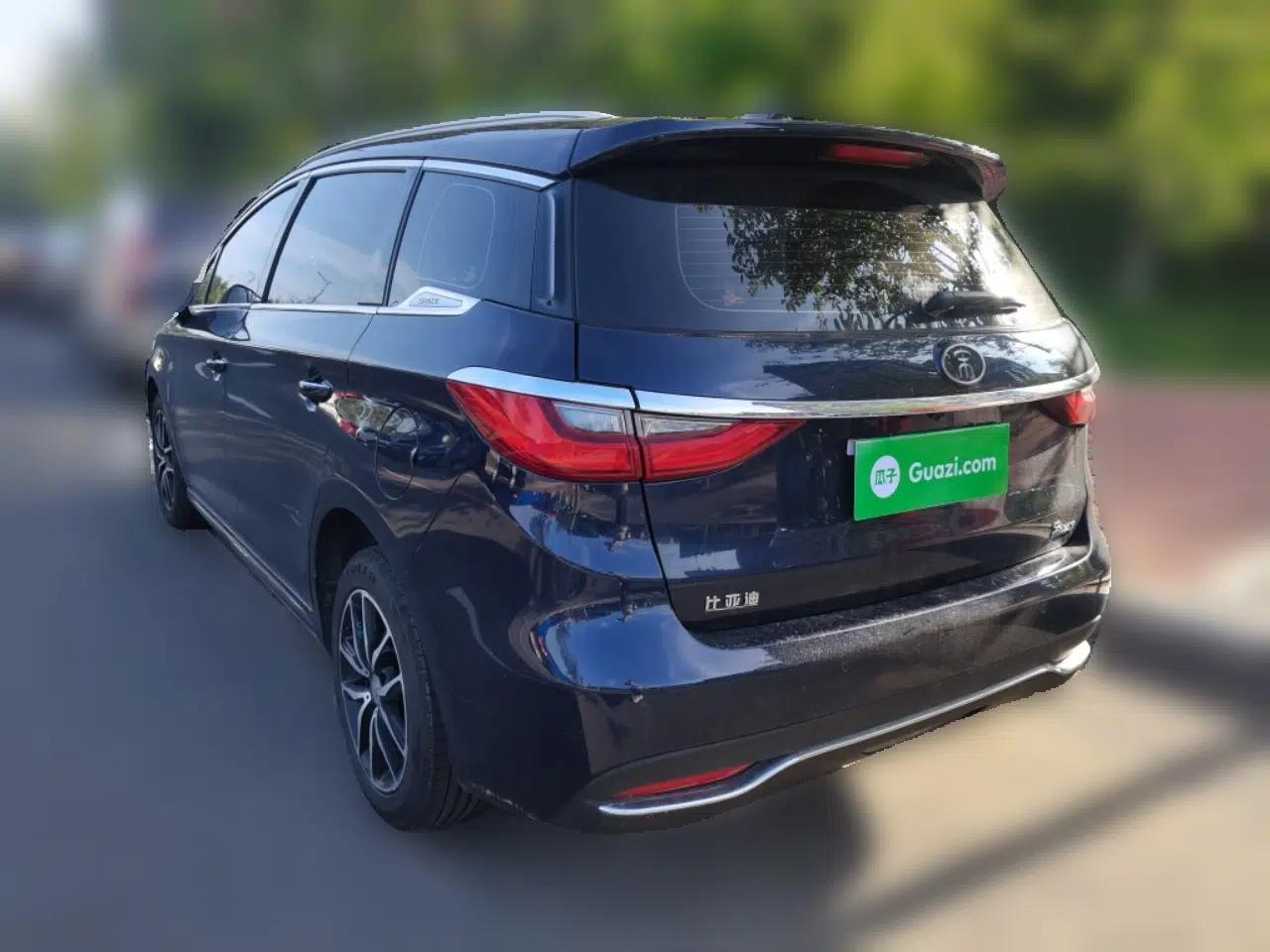 BYD Song MAX 2018 1.5T Automatic Smart Connect Elite Model with 6 Seats — миниатюра 4