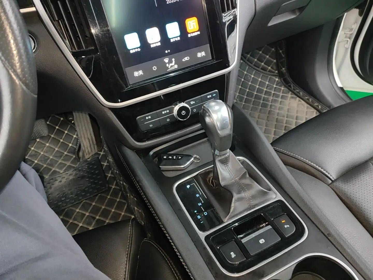 BYD Song MAX 2018 1.5T Automatic Smart Connect Flagship 7-Seater — миниатюра 17