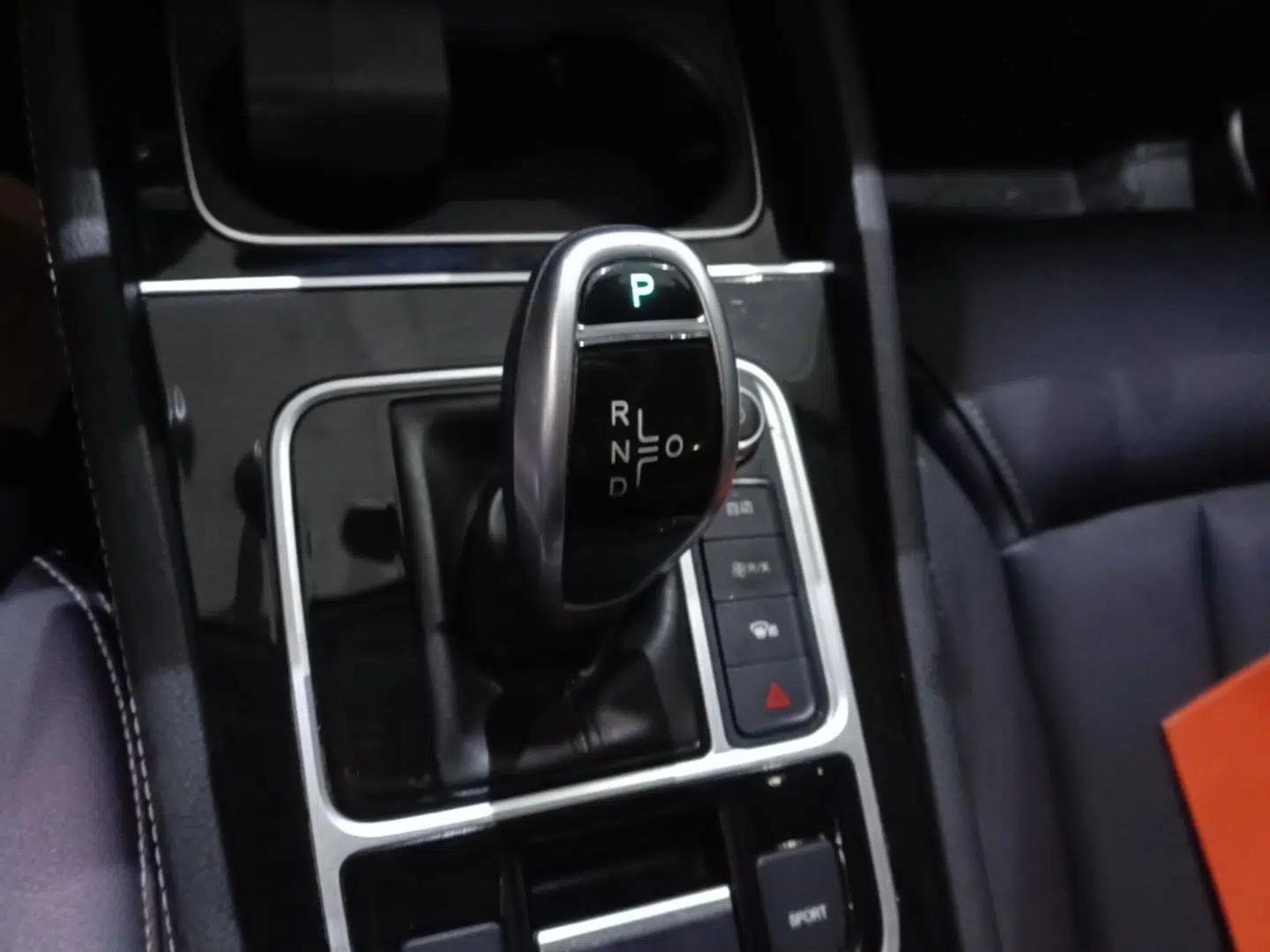 BYD Song MAX 2019 1.5T Automatic Smart Connect Ruiyi Sunroof Model 7 Seats China VI Standard — миниатюра 17