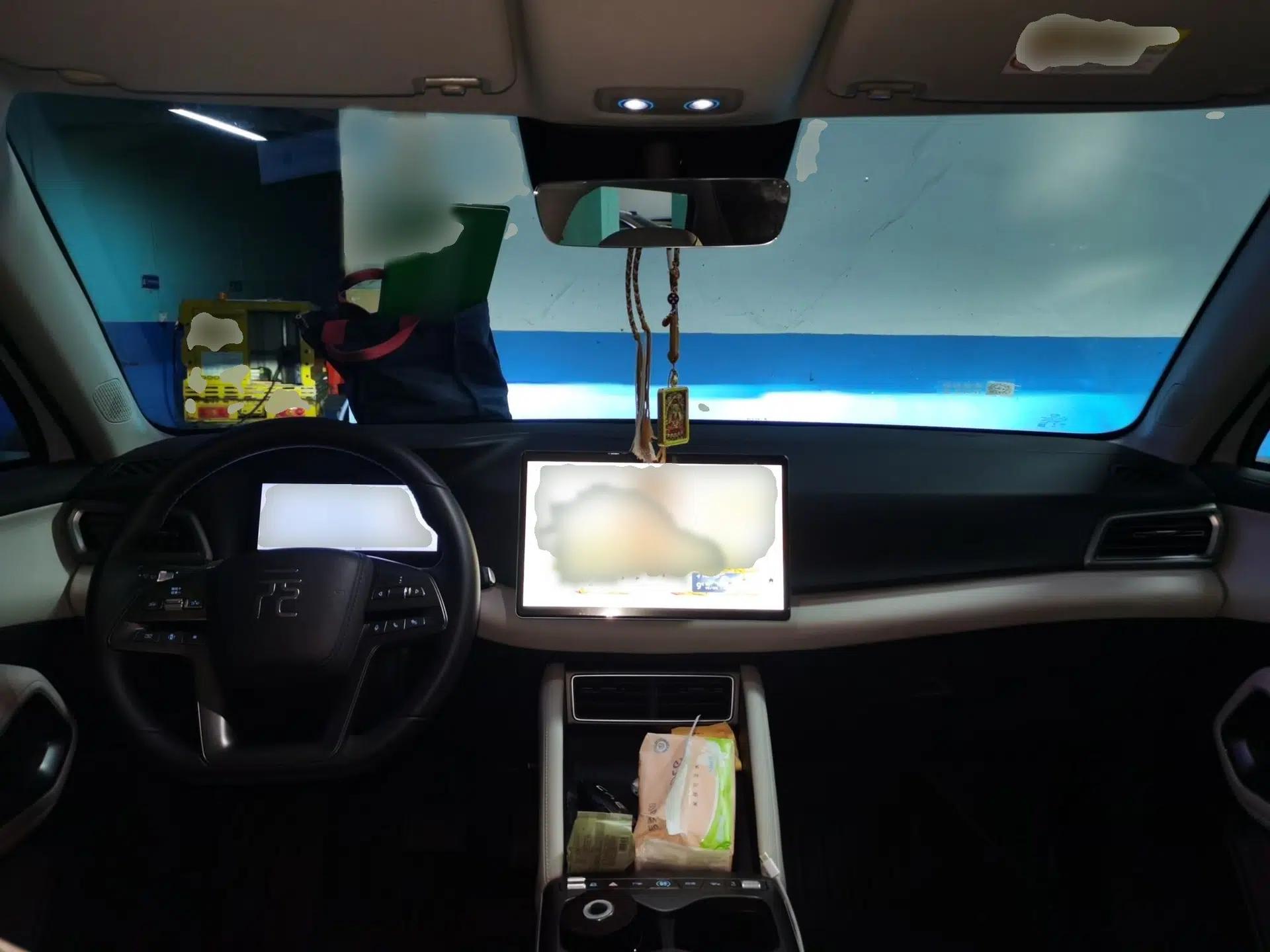 BYD Yuan UP 2025 Intelligent Driving Version 401 KM Dynamic Edition — миниатюра 18