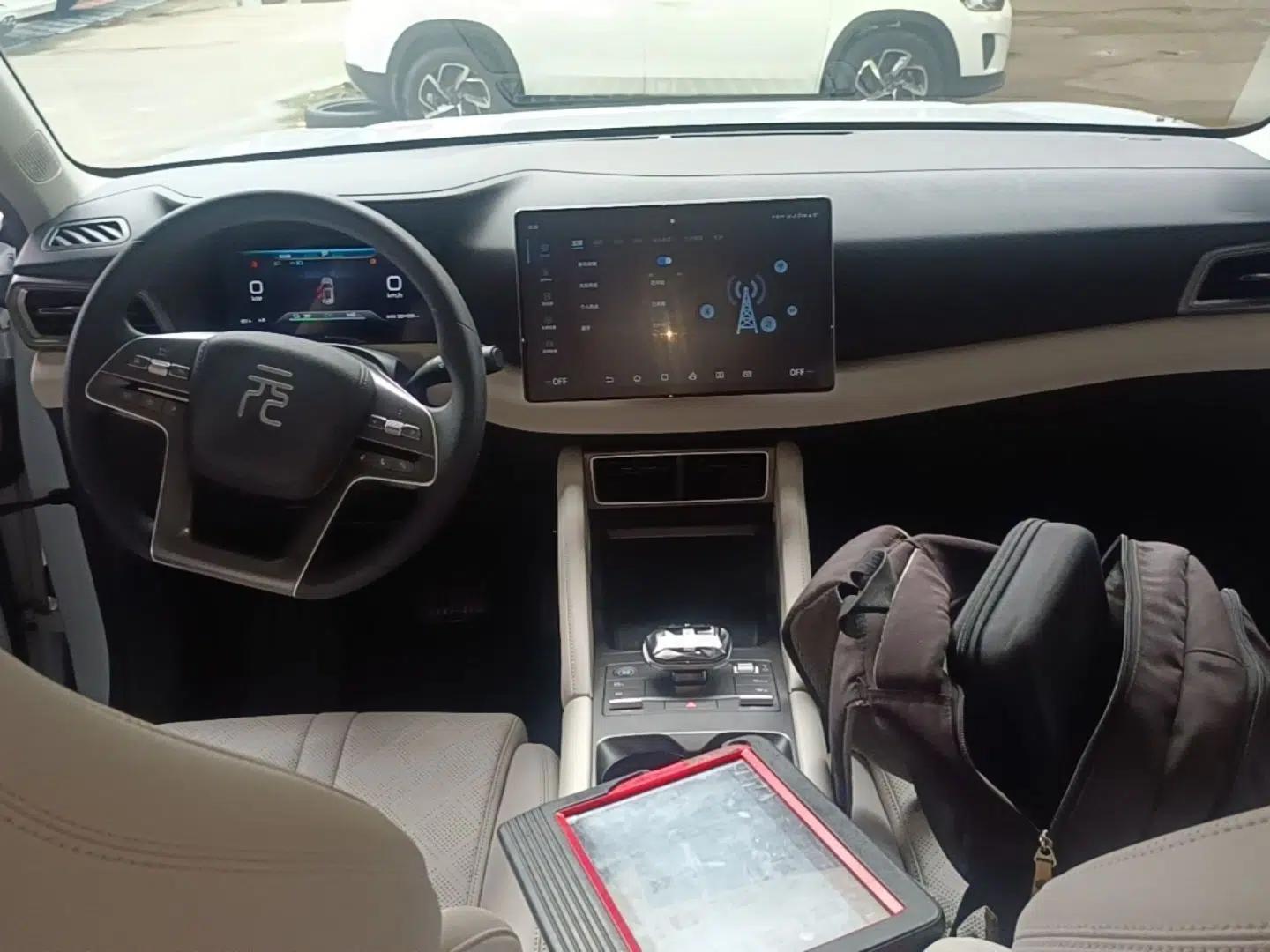 BYD Yuan UP 2024 401KM Leading Edition — миниатюра 13